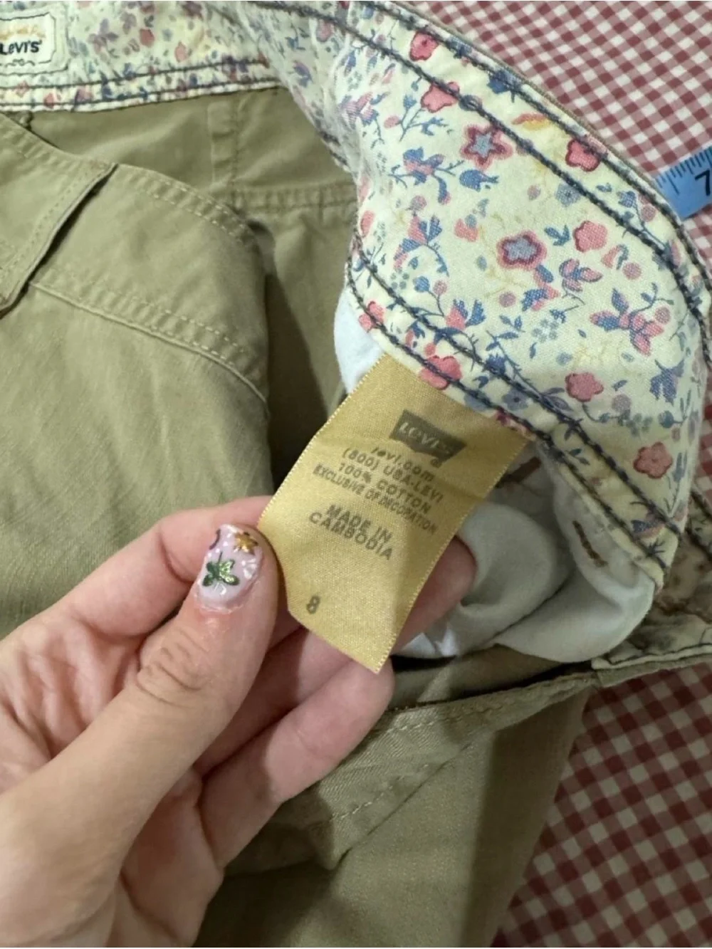 Y2K Khaki Capri Pants - Picture 4 of 7